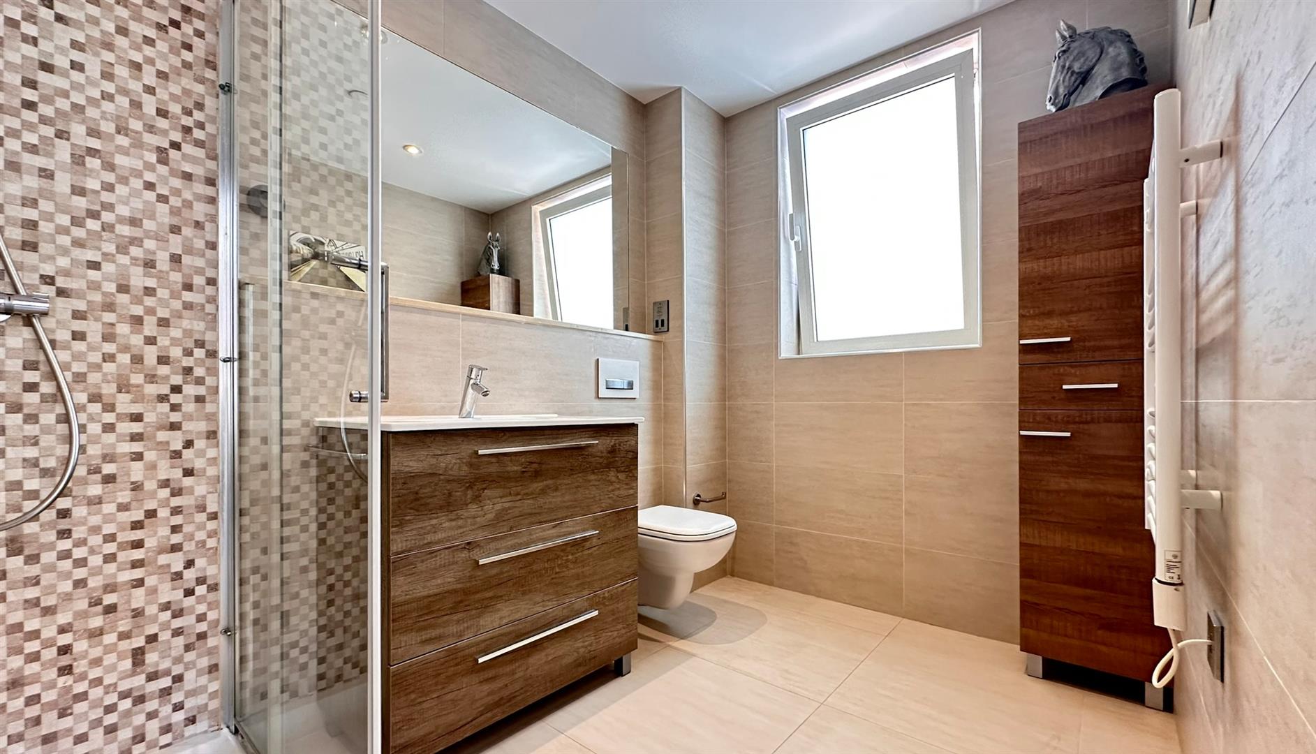 Image of Apartment - 1 Bedrooms - 1 Bathrooms for Sale in West One, Eurotowers-Gibraltar, Image 3